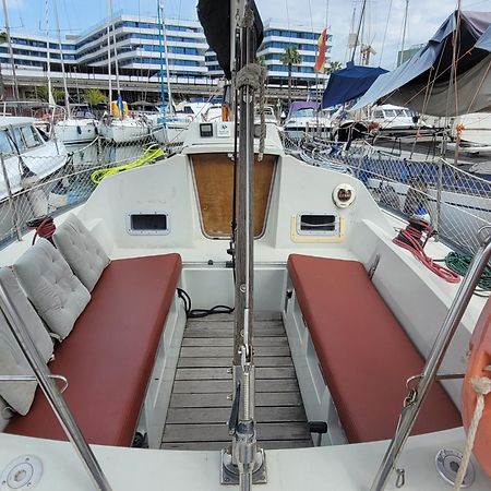 Готель Experience On A Sailboat To Sleep Сан-Адріа-де-Бесос Екстер'єр фото