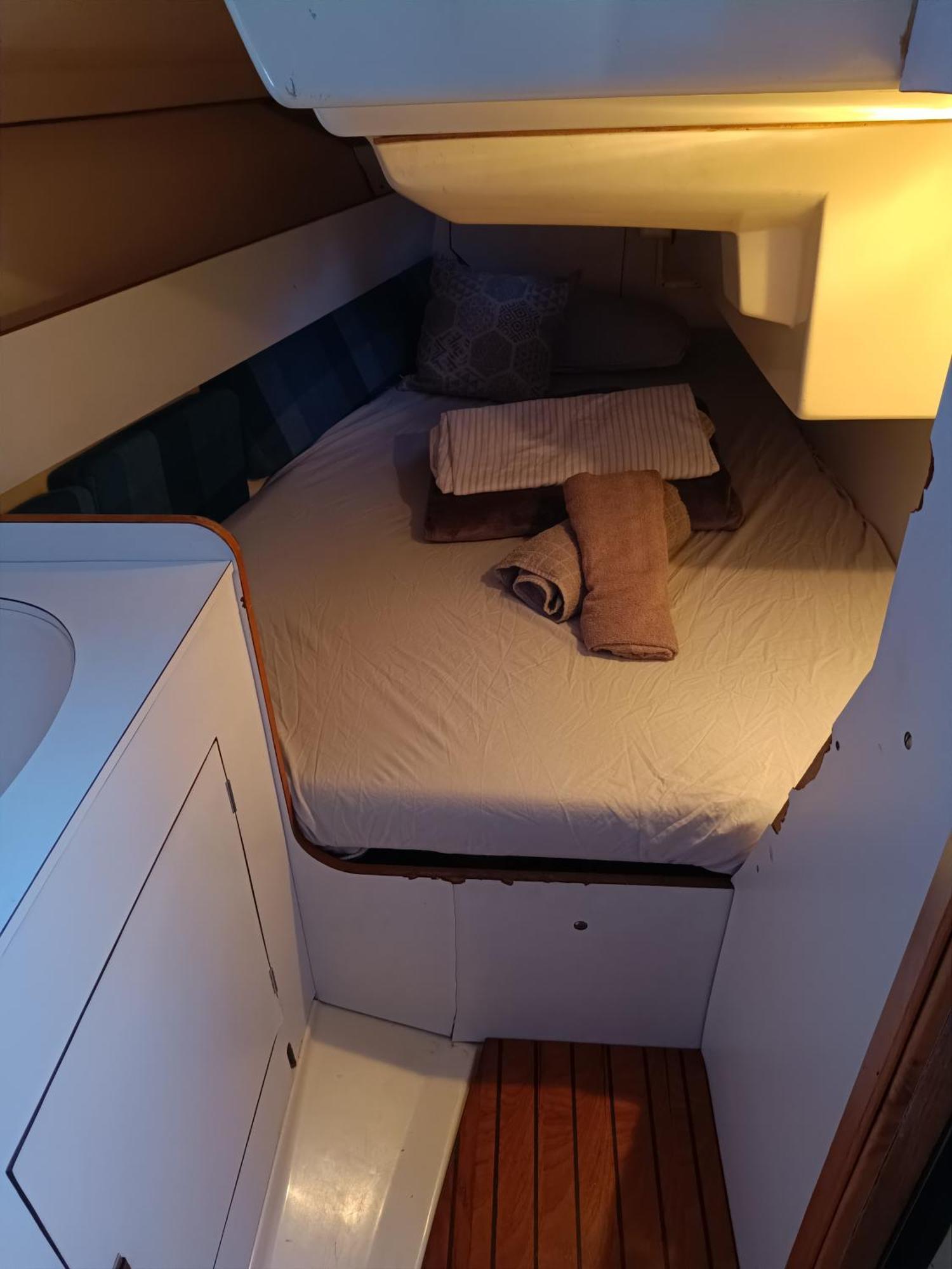 Готель Experience On A Sailboat To Sleep Сан-Адріа-де-Бесос Екстер'єр фото